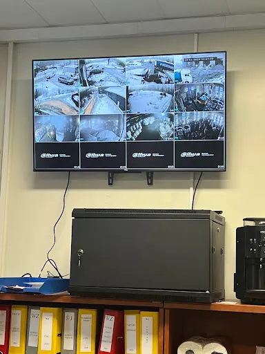 Uni-System Alarmy i Monitoring | Systemy alarmowe | cctv | montaż alarmów | kamery bezpieczeństwa